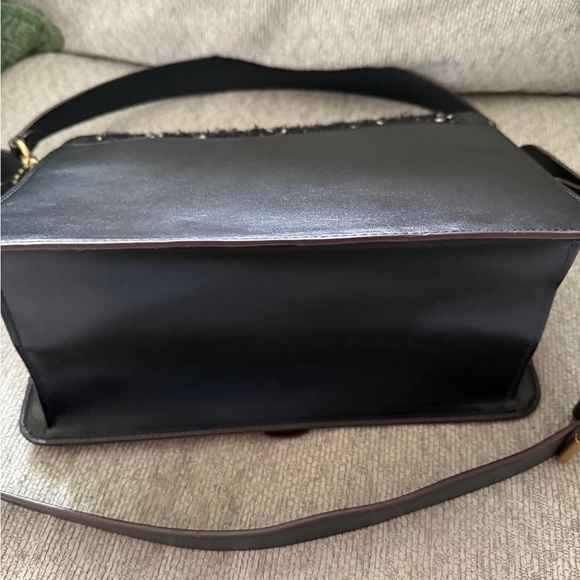 Coach Black and Gold Crossbody Bag like new - Picture 4 of 10